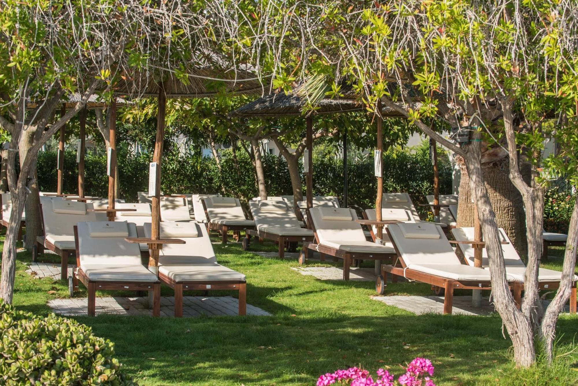 Corissia Beach Hotel Георгиуполис Экстерьер фото